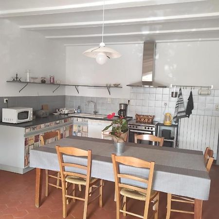 Gite Chez L'Oncle Jules Velesmes-Echevanne Exteriör bild