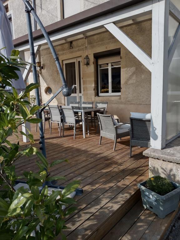 Gite Chez L'Oncle Jules Velesmes-Echevanne Exteriör bild